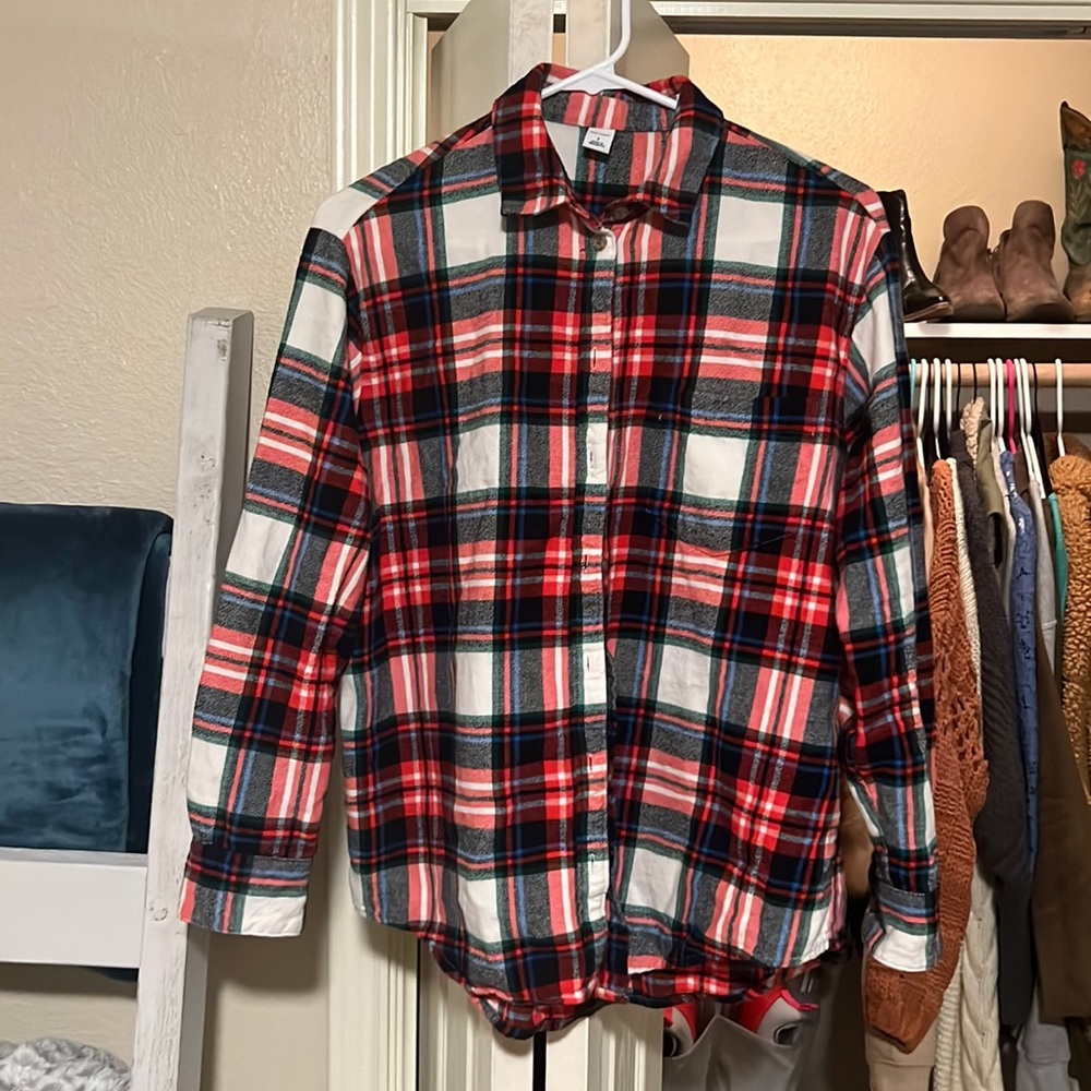 Old Navy flannel top; Small